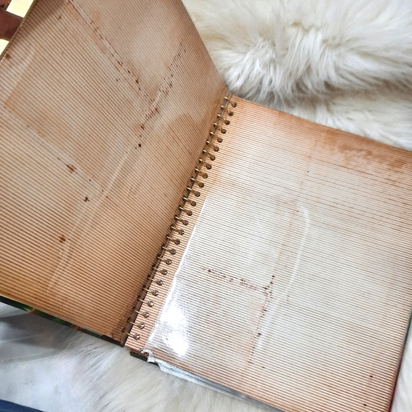 ~{Vintage}~ 1970's fabric bound photo album. - Picture 7 of 8